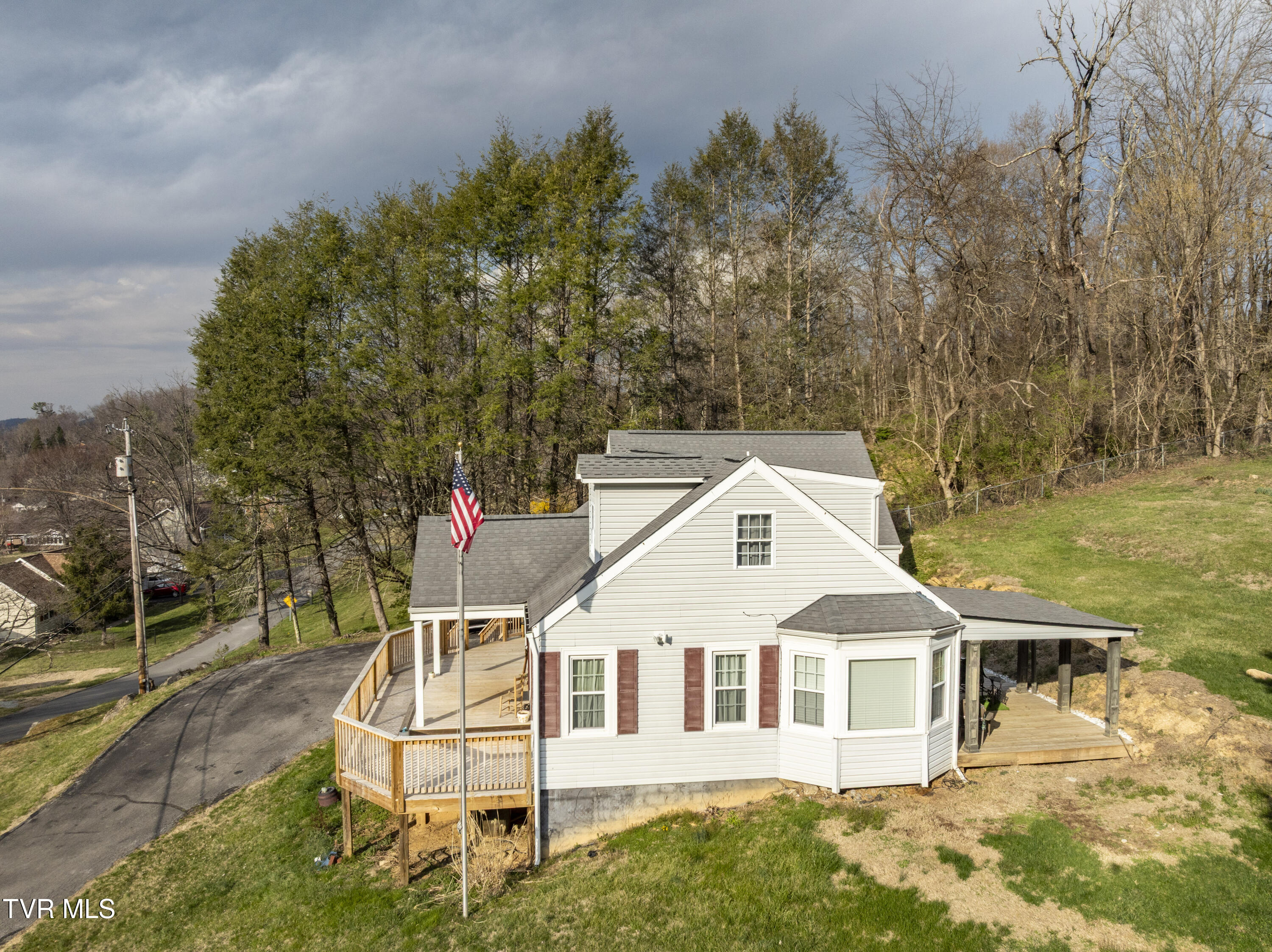 1638 Charlotte Drive, Elizabethton, Tennessee image 5