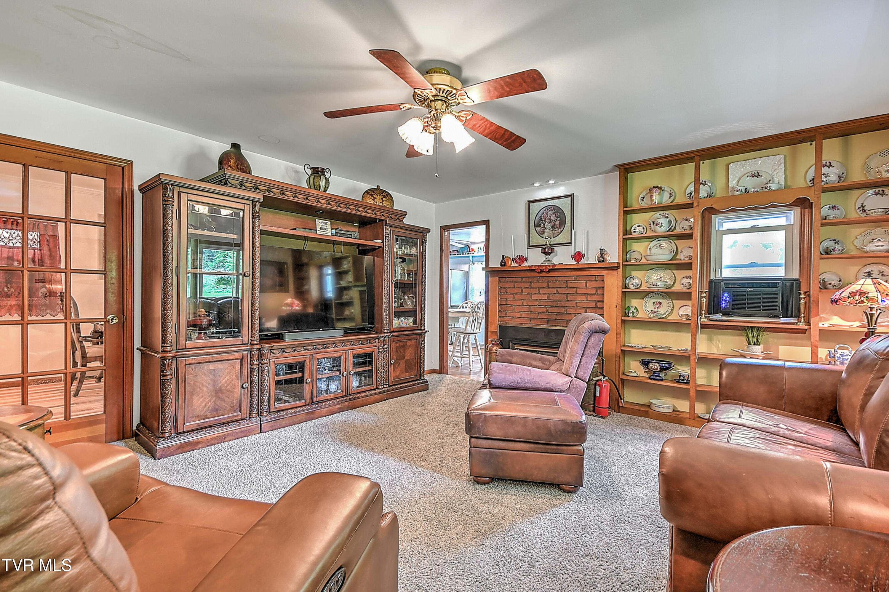 24483 Cave Creek Road, Abingdon, Virginia image 13