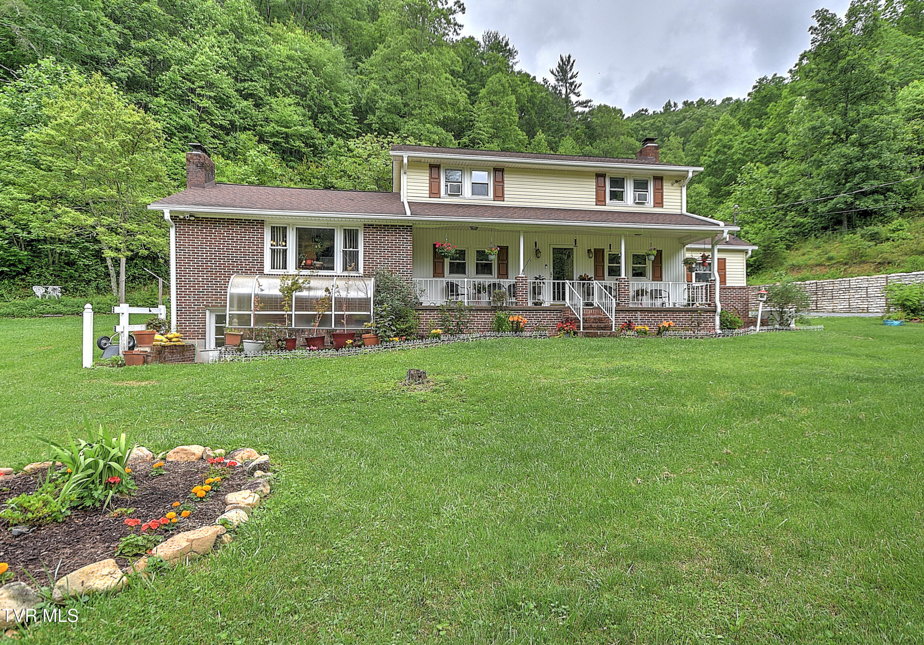24483 Cave Creek Road, Abingdon, Virginia image 2