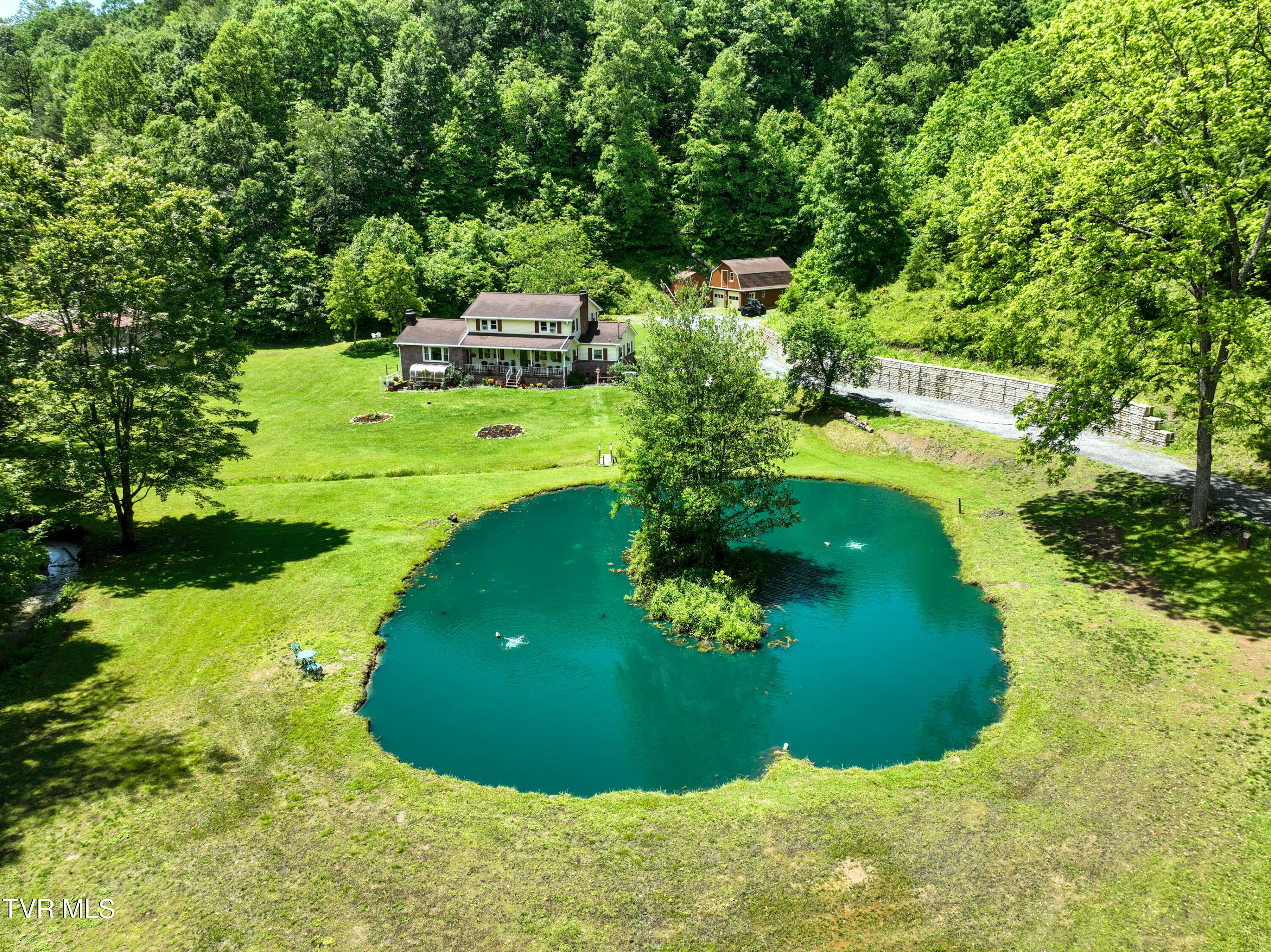 24483 Cave Creek Road, Abingdon, Virginia image 3