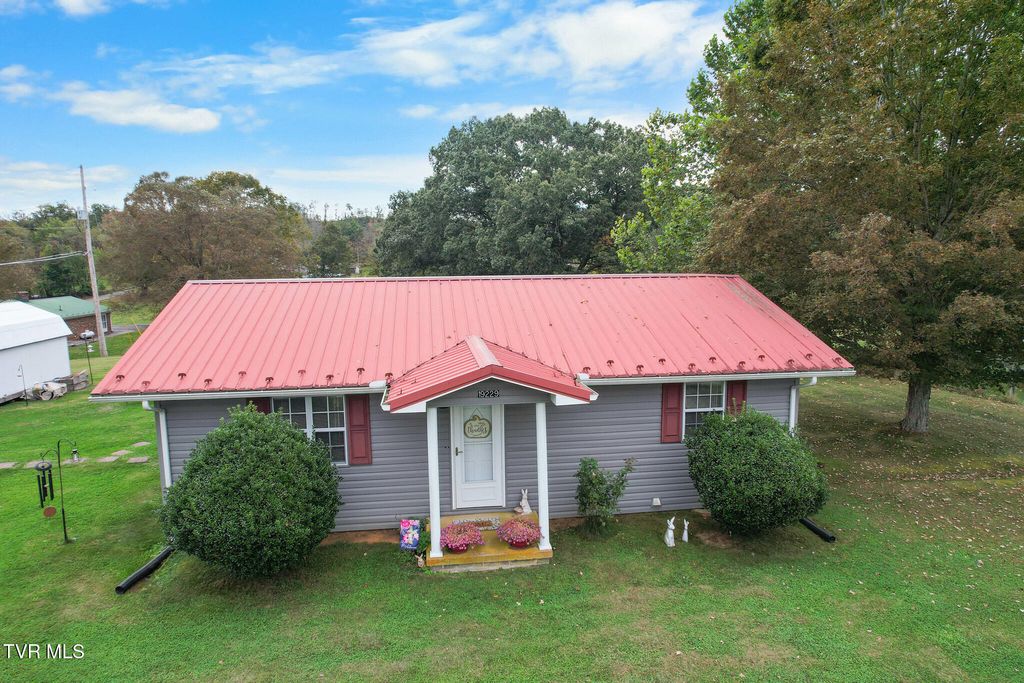 Photo of 19229 Saturn Drive, Abingdon, VA 24211 (MLS # 9987058)