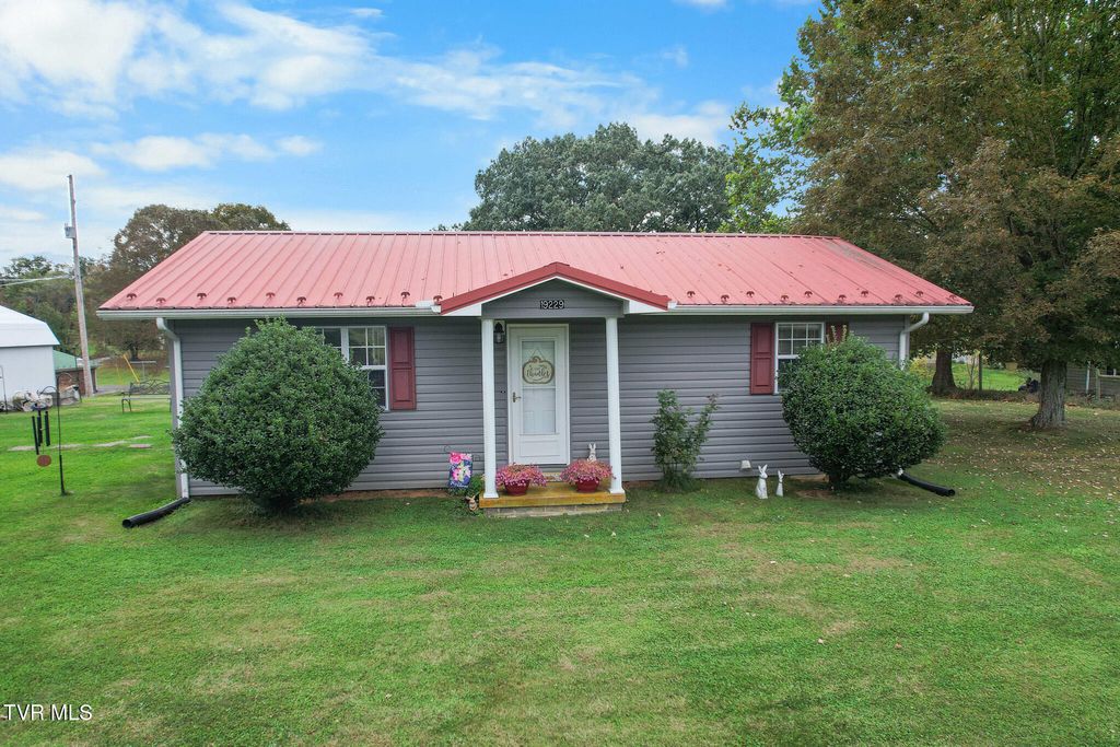 Photo of 19229 Saturn Drive, Abingdon, VA 24211 (MLS # 9987058)