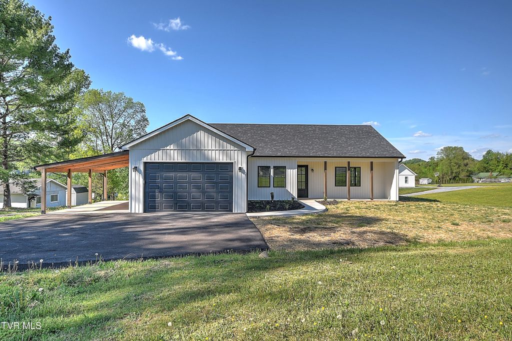 Photo of 137 Crestview Drive, Elizabethton, TN 37643 (MLS # 9994111)