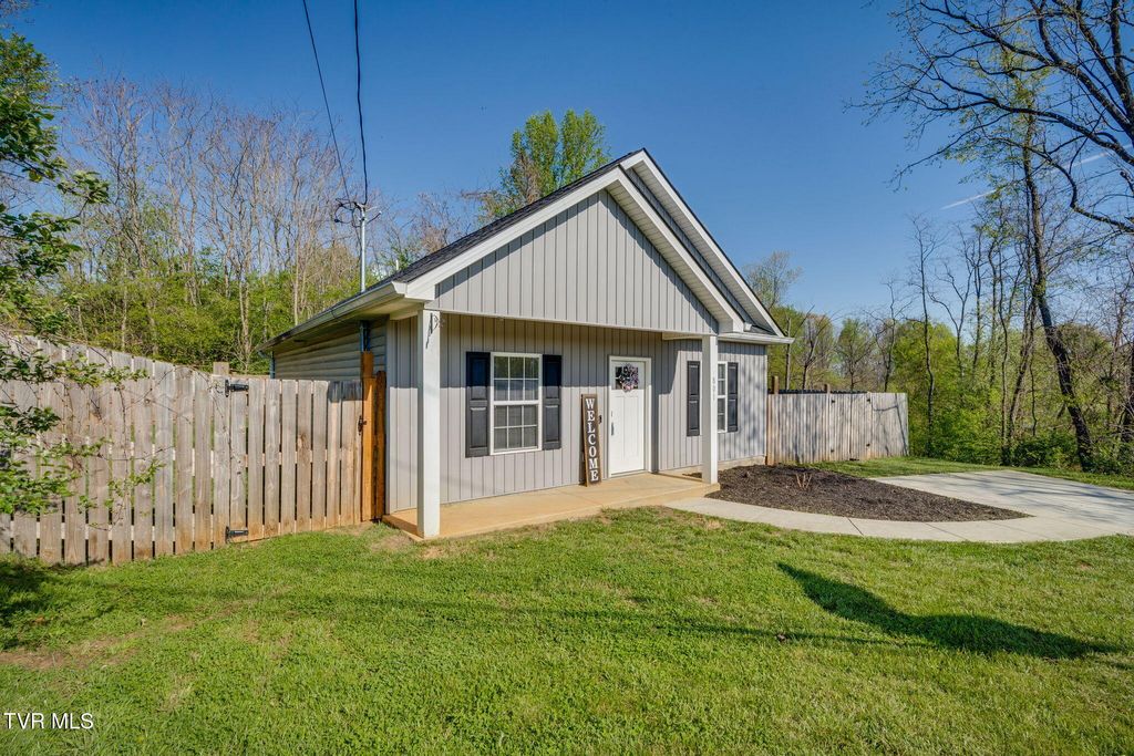 Photo of 801 North Street, Johnson City, TN 37604 (MLS # 9993680)