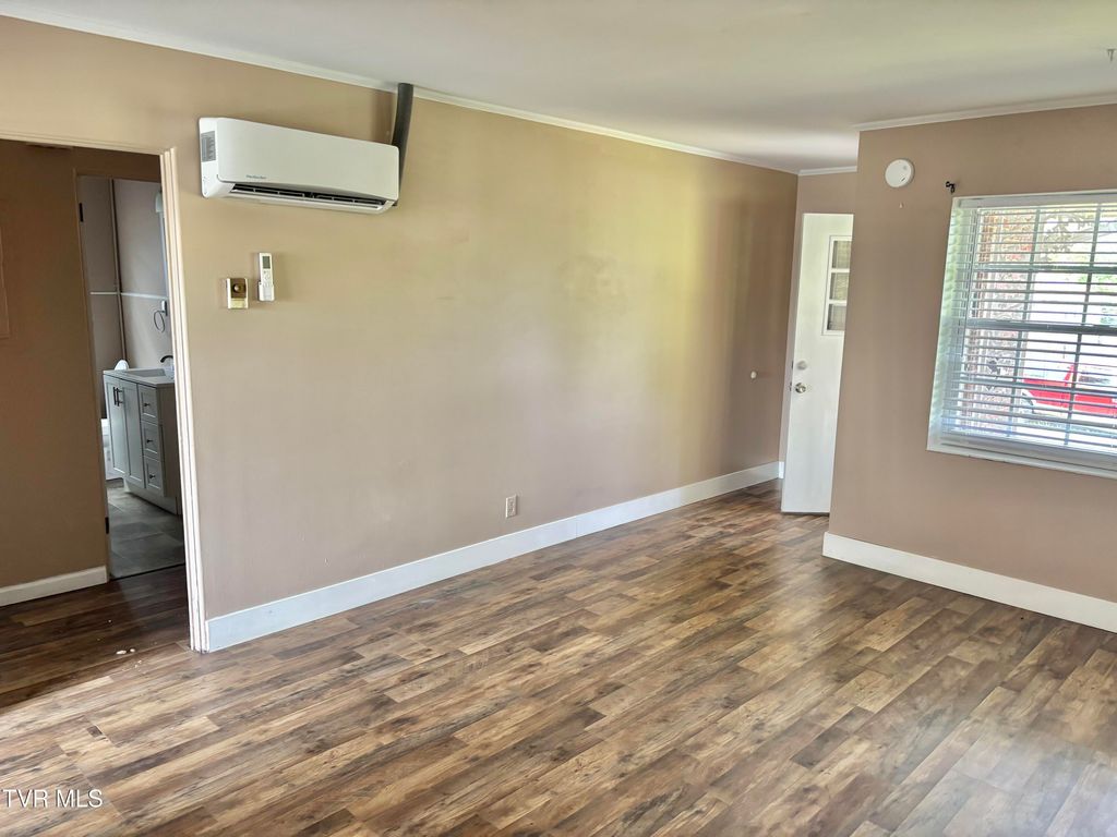 Photo of 1504 Holston Avenue, Johnson City, TN 37601 (MLS # 9985805)