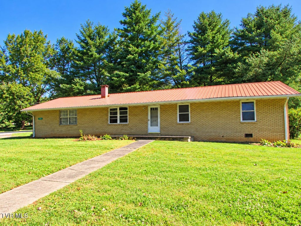 Photo of 2118 Monta Clark Street, Elizabethton, TN 37643 (MLS # 10001843)