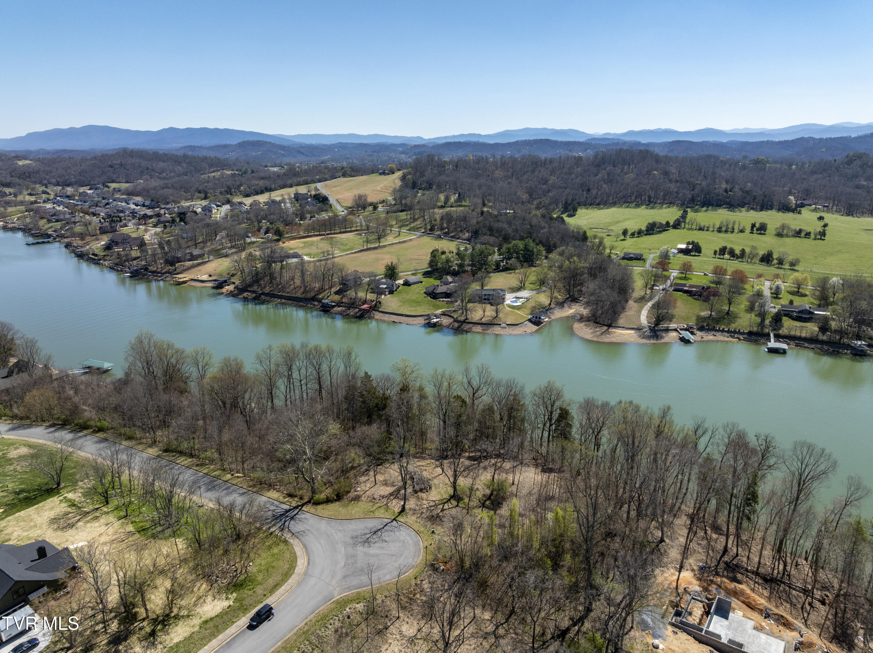 1076 Biltmore Place, Piney Flats, Tennessee image 11