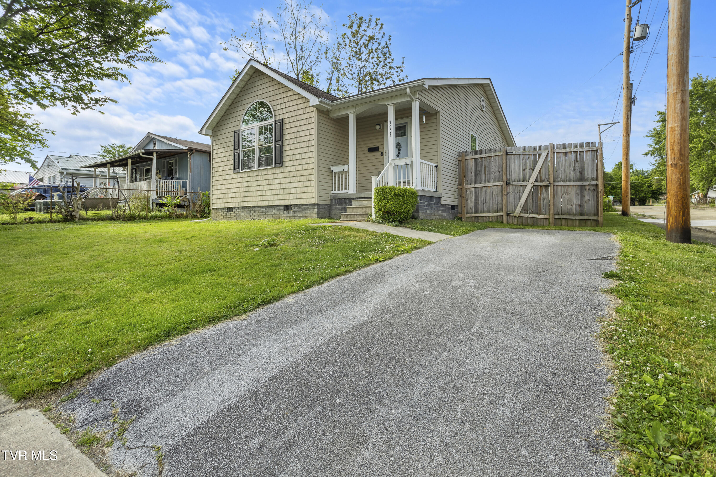1001 Minton Place
