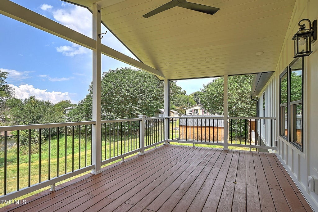 Photo of 421 Cascade Street, Kingsport, TN 37664 (MLS # 10000273)