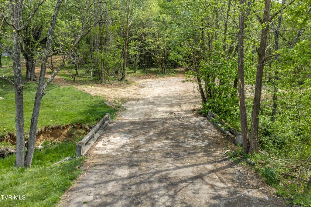 Photo of 1045 Rock Springs Road, Kingsport, TN 37664 (MLS # 9994177)