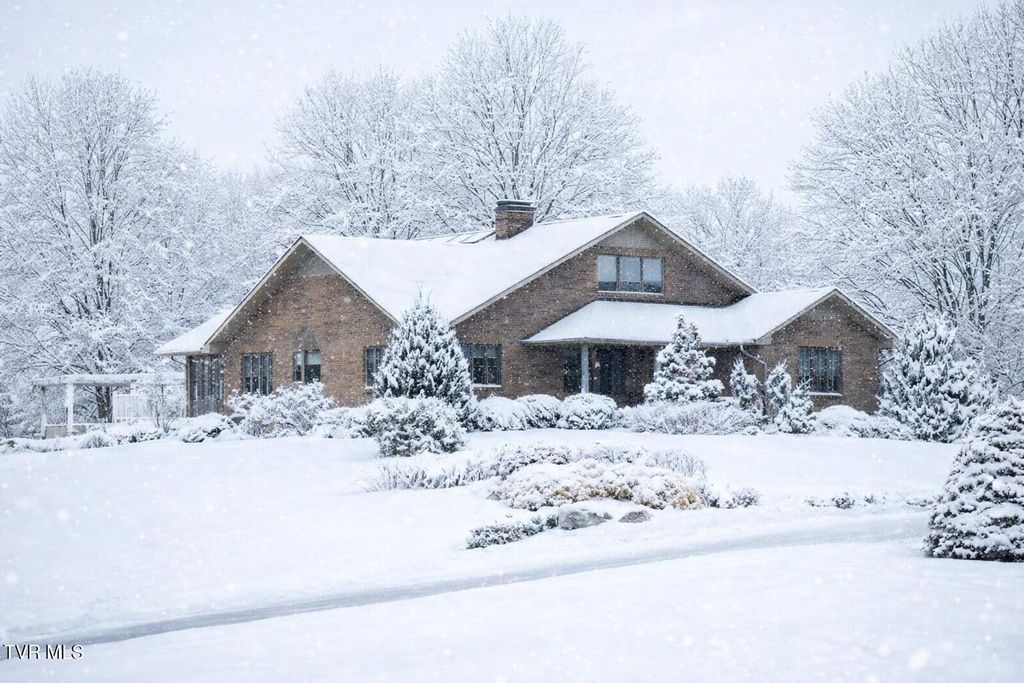 Photo of 136 Triple H Lane, Jonesborough, TN 37659 (MLS # 9990343)