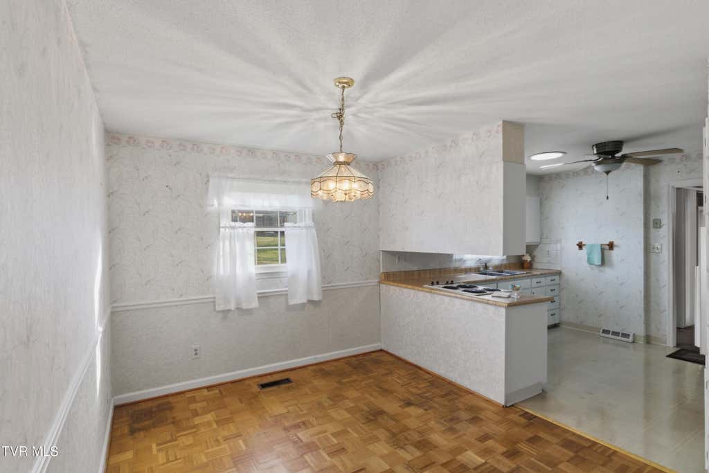 Photo of 111 Fairlawn Drive, Johnson City, TN 37601 (MLS # 9992292)
