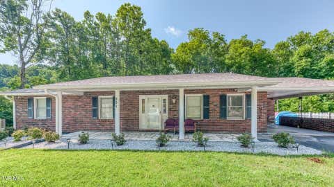 Photo of 901 Cherokee Road, Johnson City, TN 37604 (MLS # 9998382)
