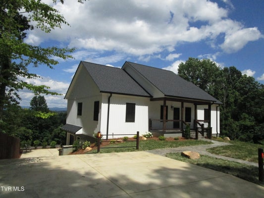 122 FIVE OAKS DR, JOHNSON CITY, TN 37604 - Image 0204a542e830d3a7e68deac9acdcf6fe/4266192032