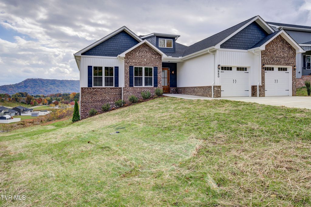 Photo of 880 Granby Rd Road, Kingsport, TN 37660 (MLS # 9988185)