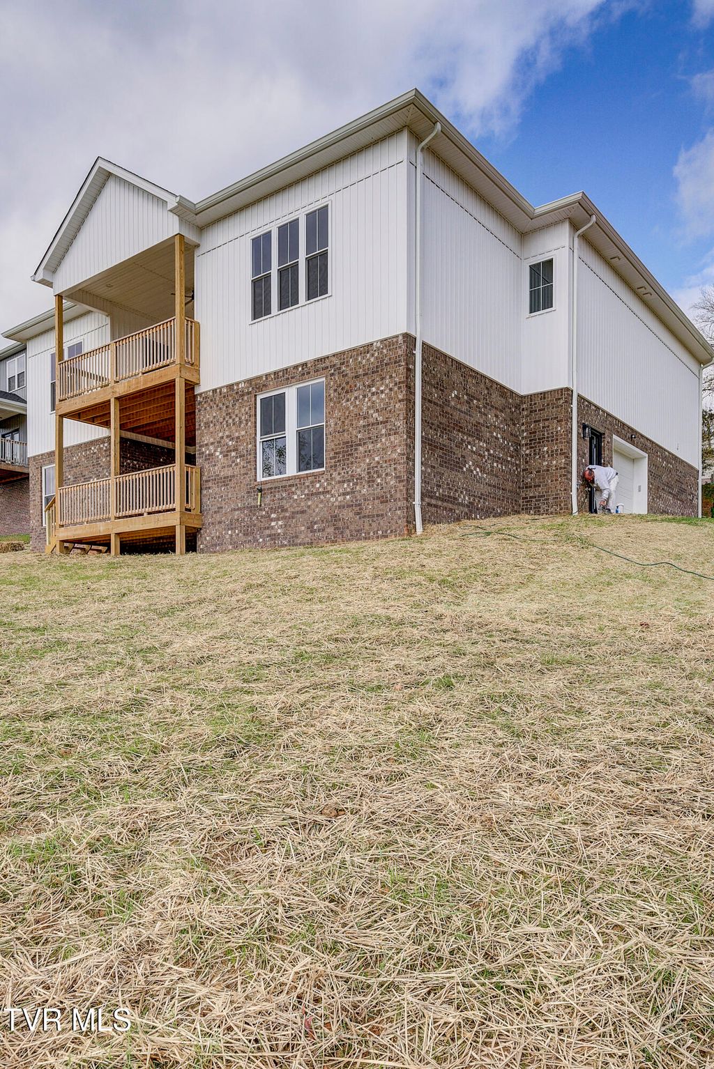 Photo of 880 Granby Rd Road, Kingsport, TN 37660 (MLS # 9988185)