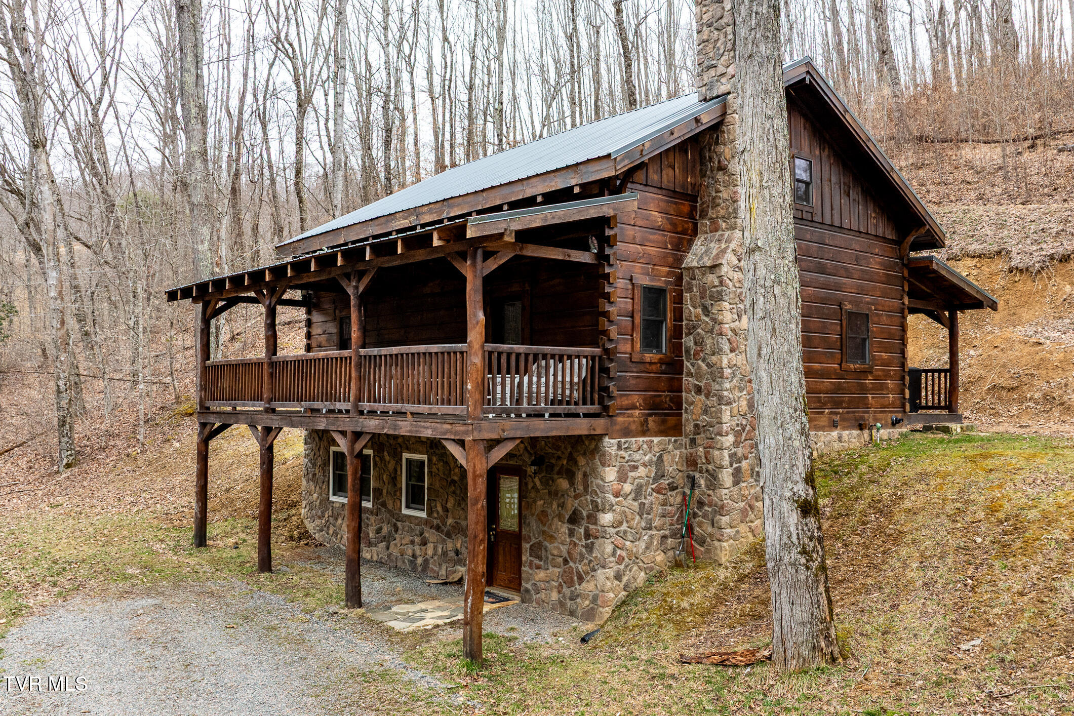 318 Paul Mcglamery Lane, Trade, Tennessee image 1