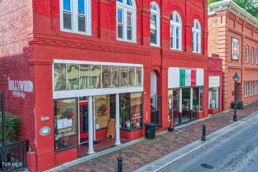 114 & 116 East Main Street