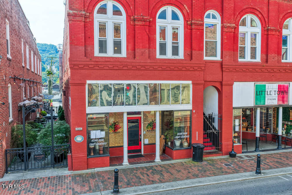 114 & 116 East Main Street