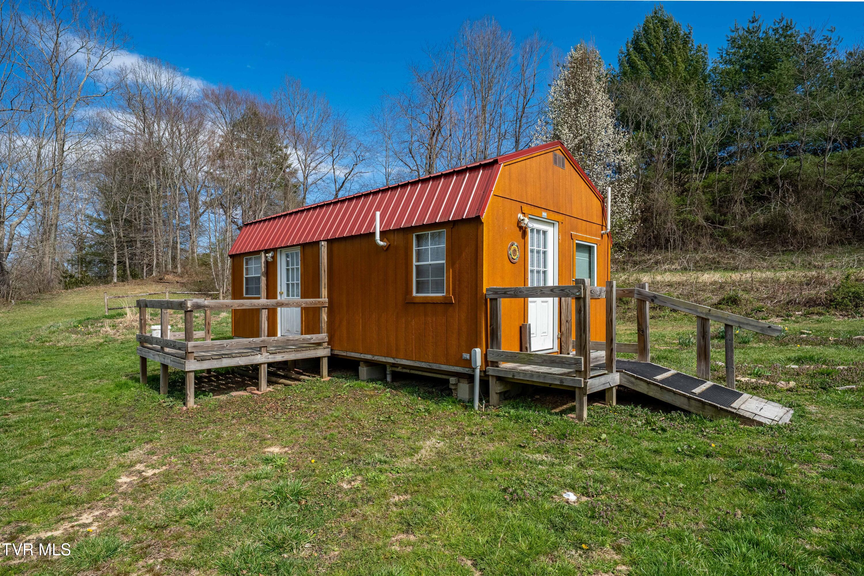 672 Stage Coach Loop, Mountain City, Tennessee image 12