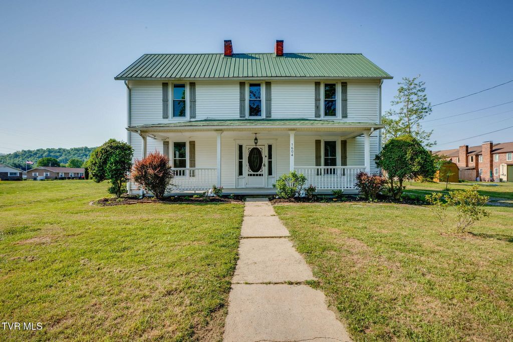 Photo of 1604 Broad Street, Elizabethton, TN 37643 (MLS # 9994469)