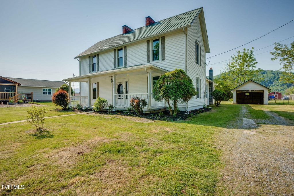 Photo of 1604 Broad Street, Elizabethton, TN 37643 (MLS # 9994469)