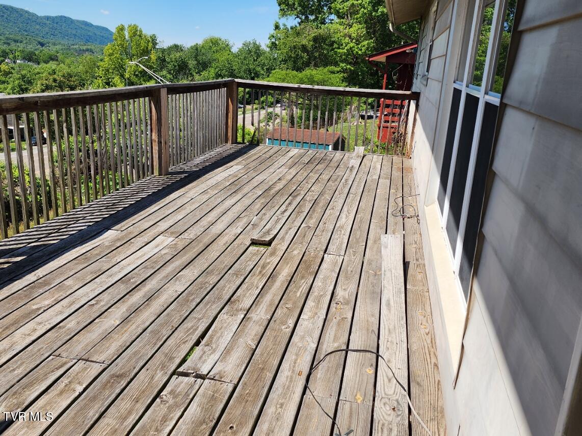 546 Bays View Court
