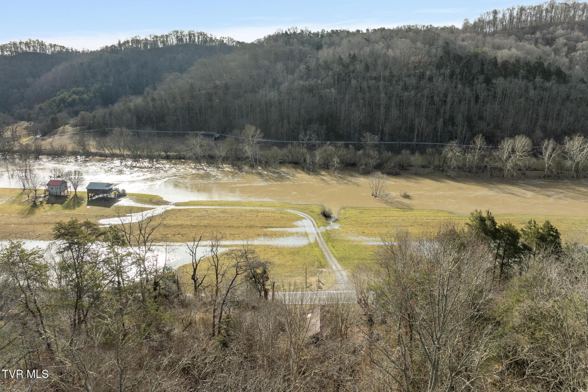 2292 Tazewell Highway, Sneedville, Tennessee image 4