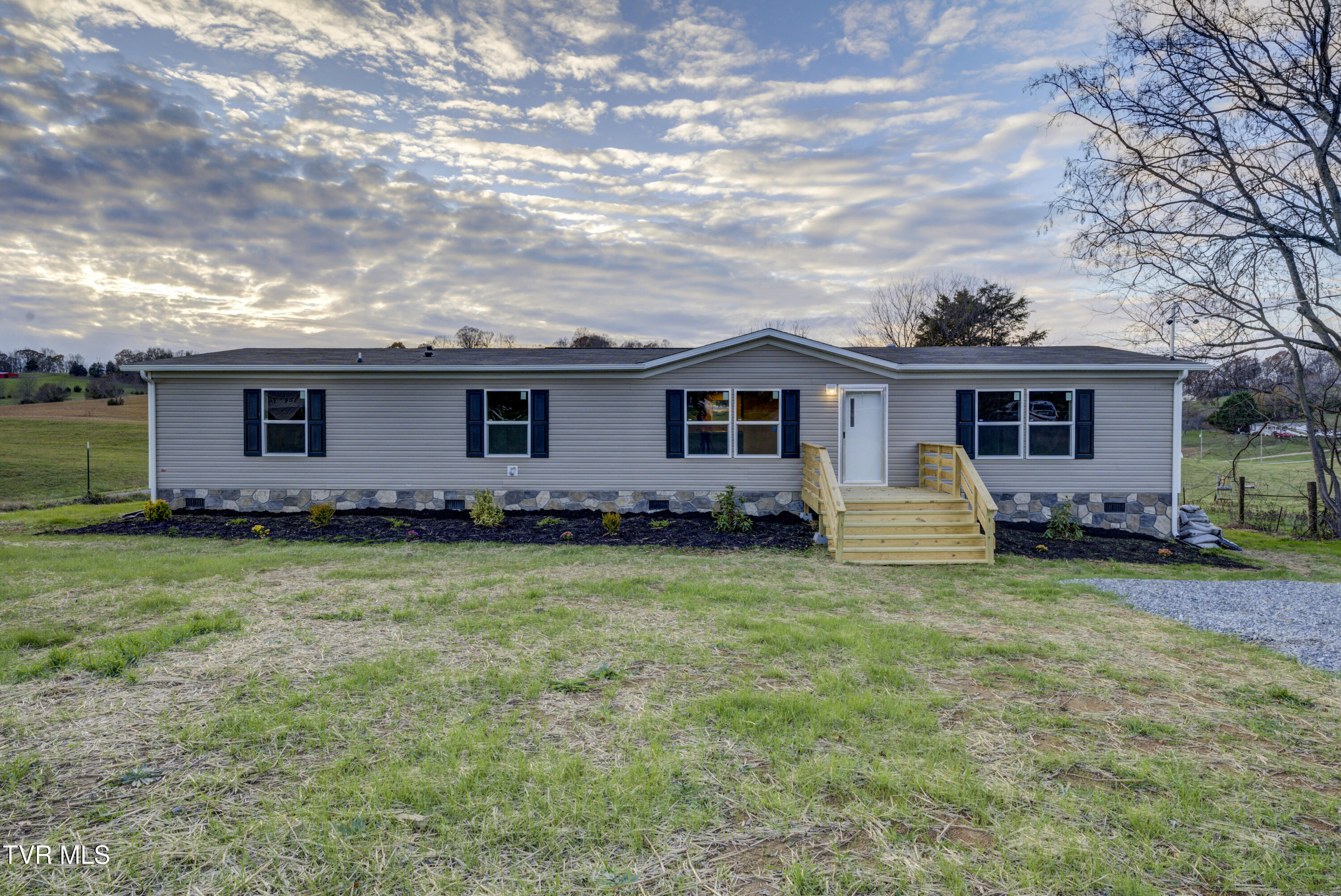 1060 Robertson Road, Chuckey, Tennessee image 1