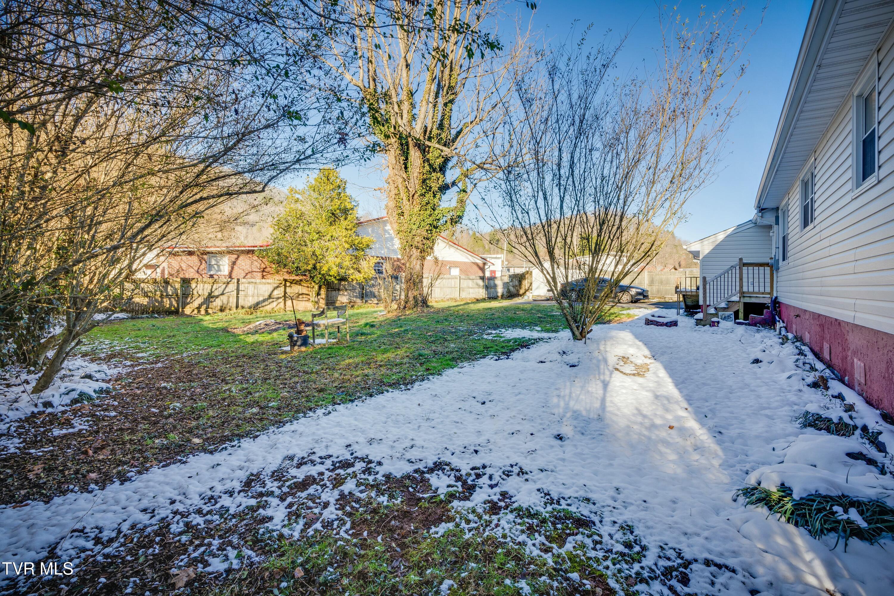 615 Crook Street, Hampton, Tennessee image 30