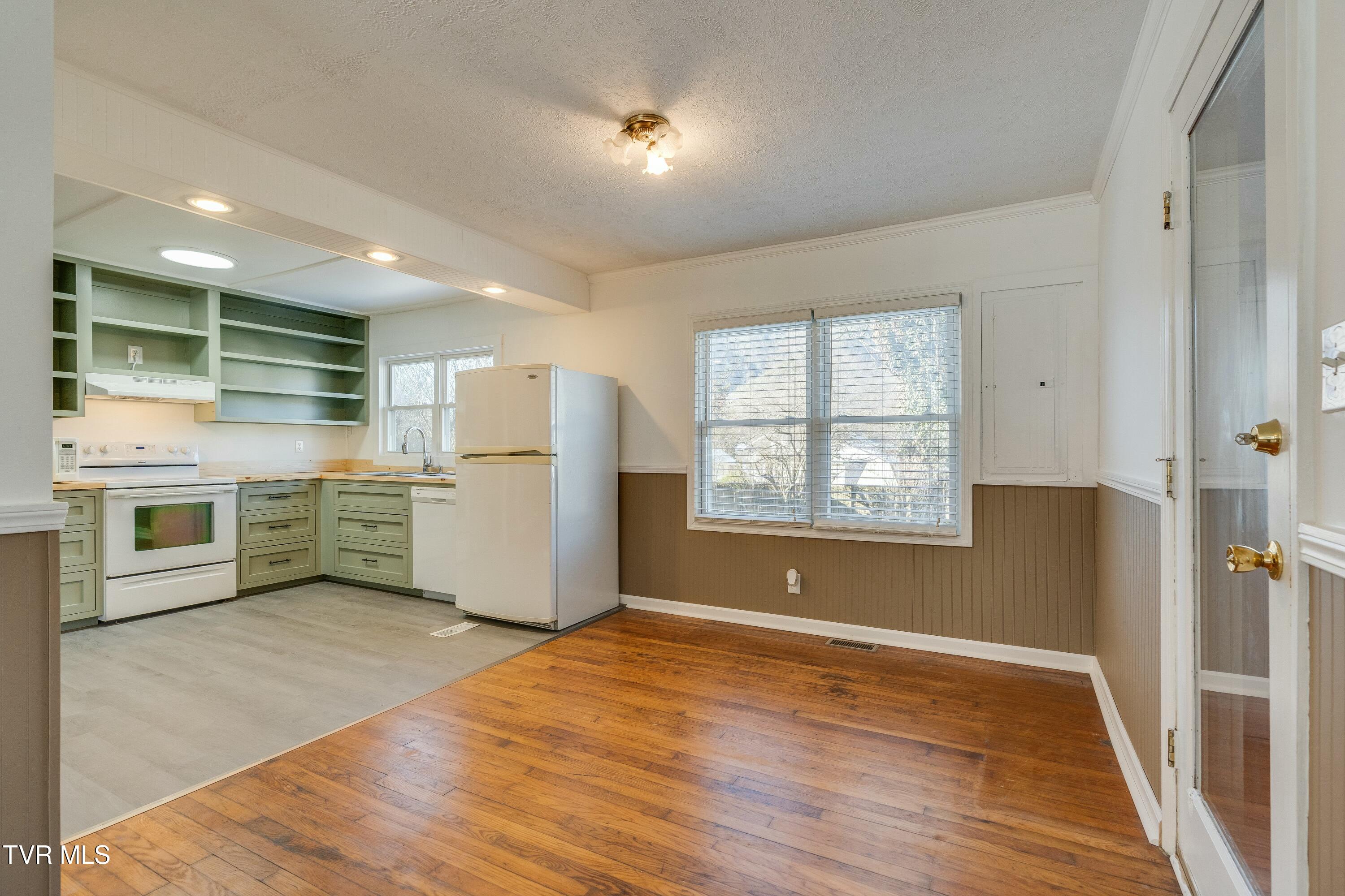 615 Crook Street, Hampton, Tennessee image 14
