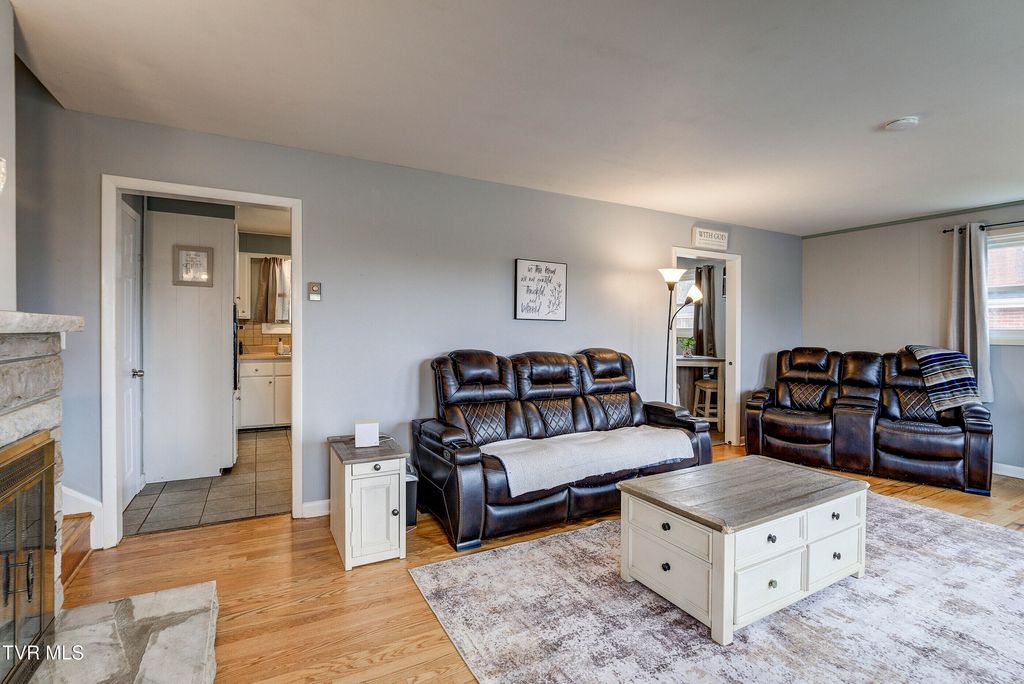 Photo of 1016 Whippoorwill Lane, Kingsport, TN 37660 (MLS # 9990772)