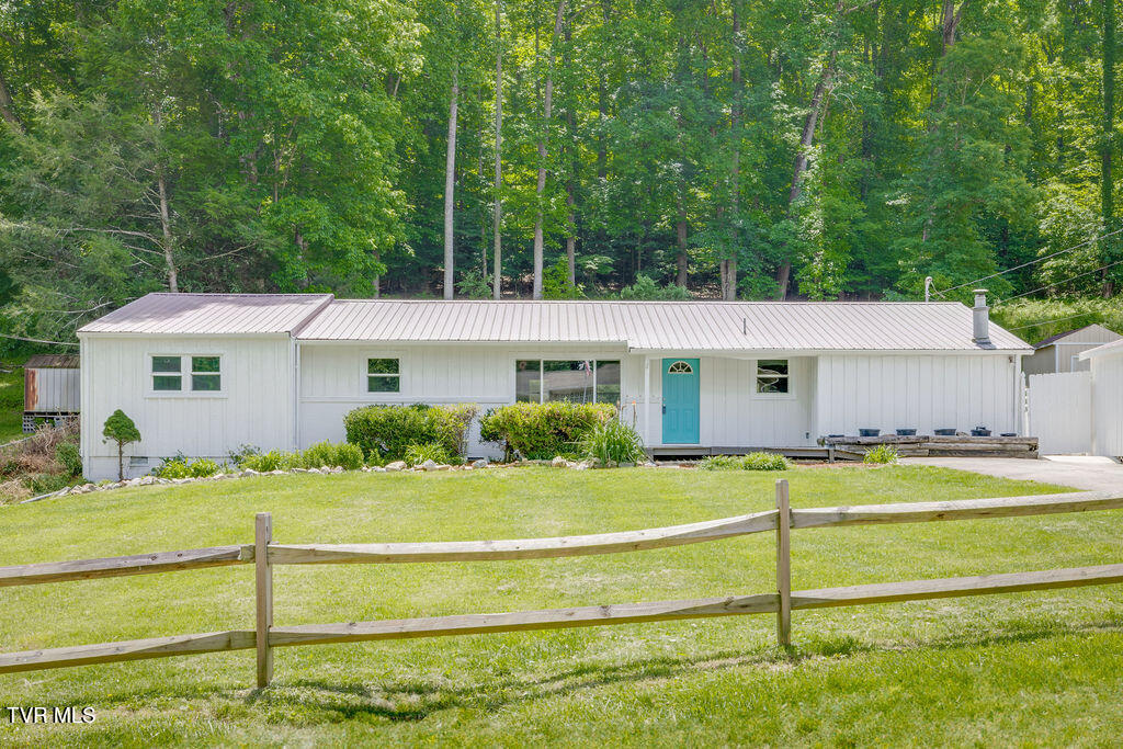 312 Woodcrest Drive, Kingsport, Tennessee image 1