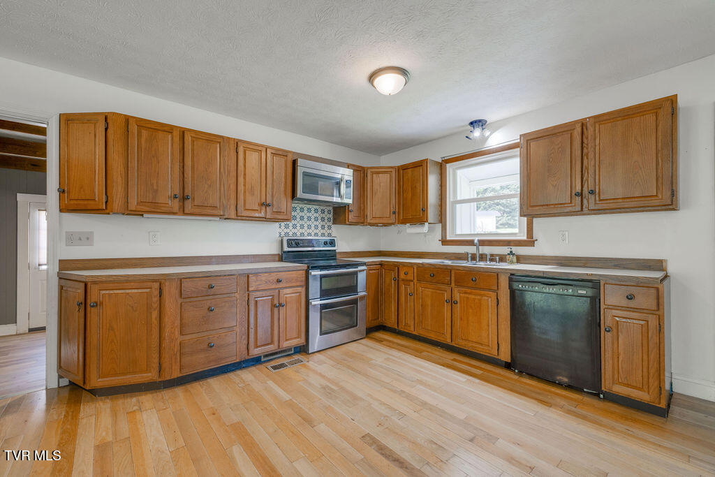 312 Woodcrest Drive, Kingsport, Tennessee image 15