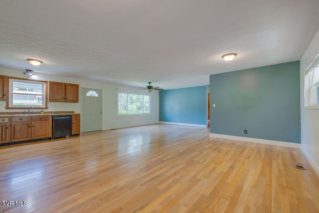 312 Woodcrest Drive, Kingsport, Tennessee image 12
