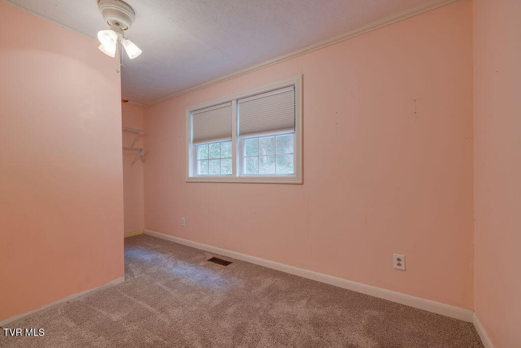 312 Woodcrest Drive, Kingsport, Tennessee image 27
