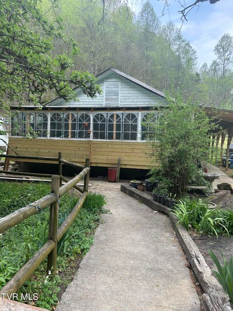 Tiny photo for 1446 Brooks Road, Sneedville, TN 37869 (MLS # 9984614)