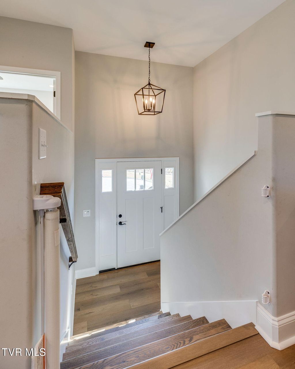 Photo of 1492 Orchard View Lane, Piney Flats, TN 37686 (MLS # 9991361)