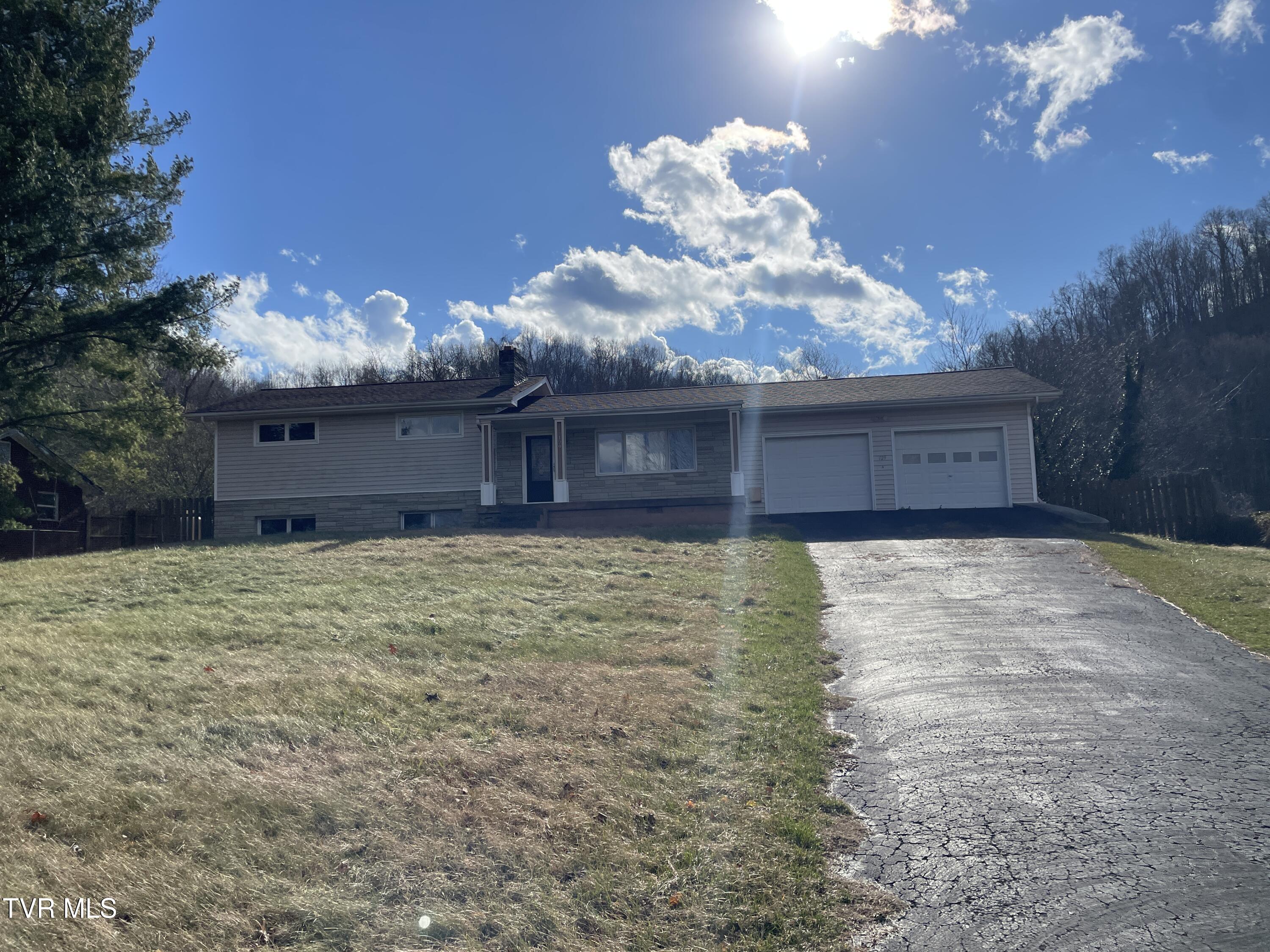 129 Brumley Circle Circle, Lebanon, Virginia image 1