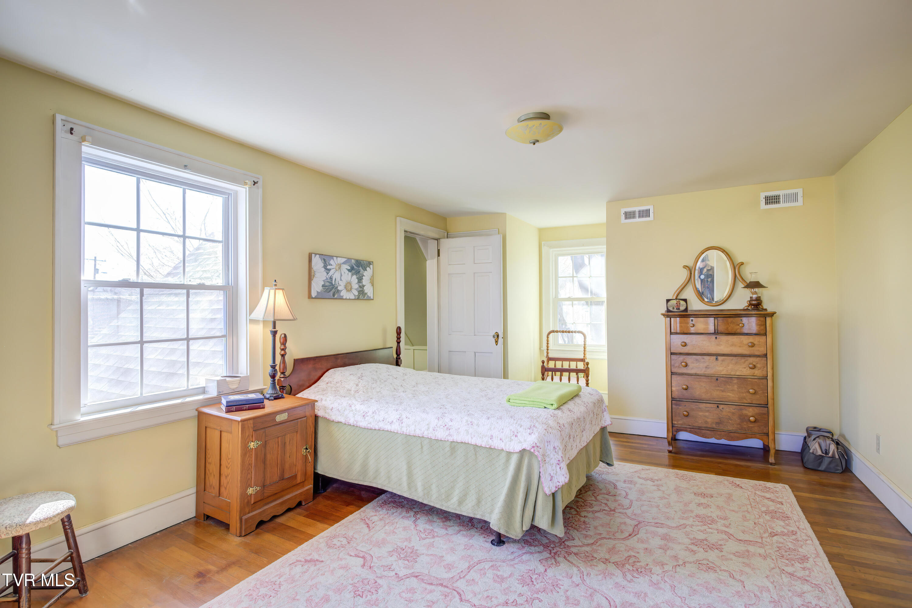 215 F Street, Elizabethton, Tennessee image 48