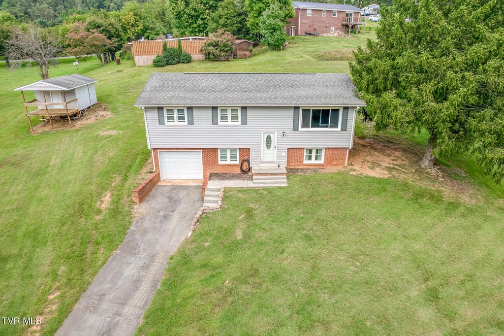 Photo of 425 Norwood Lane, Gate City, VA 24251 (MLS # 9985627)