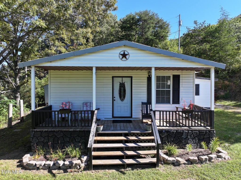 Photo of 596 Duncan Lane, Chuckey, TN 37641 (MLS # 10001623)