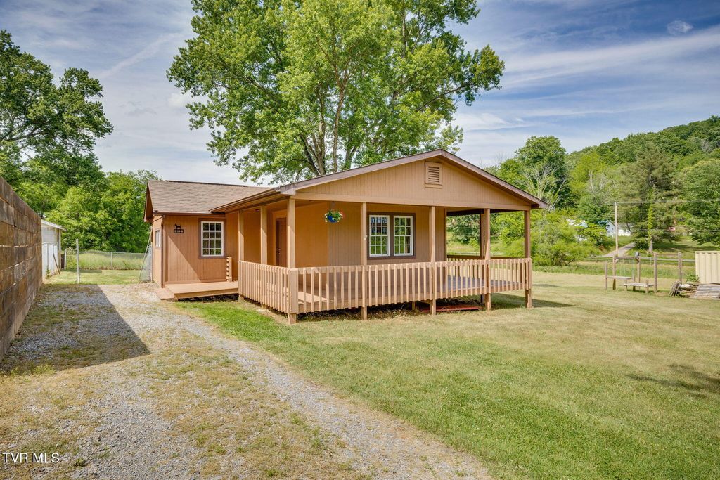 Photo of 412 Allen Drive, Kingsport, TN 37660 (MLS # 9995724)