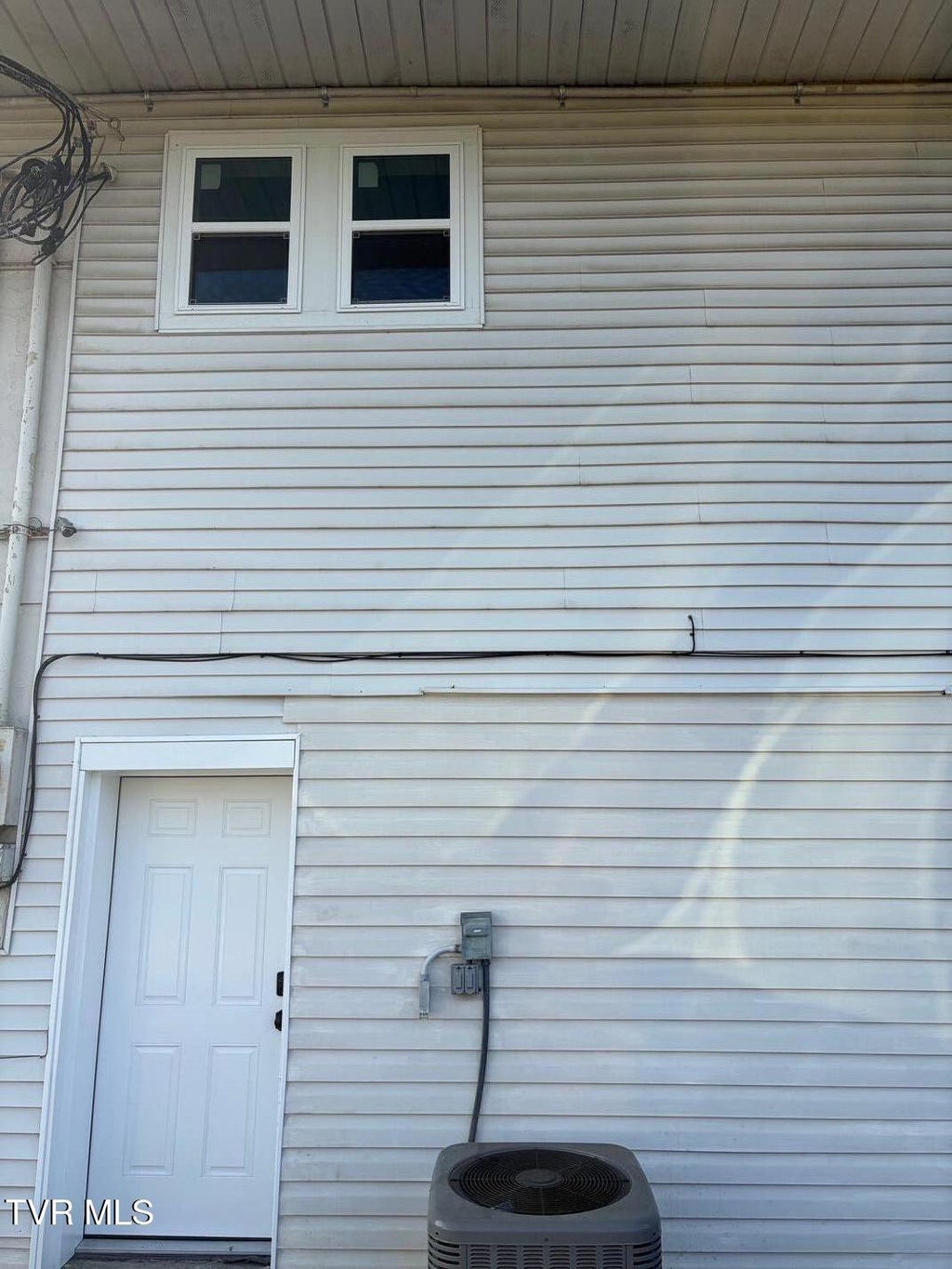 Photo of 5725 Highway 11e #3, Piney Flats, TN 37686 (MLS # 10000345)