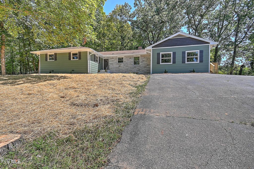 Photo of 4407 Mitchell Road, Kingsport, TN 37664 (MLS # 9985238)