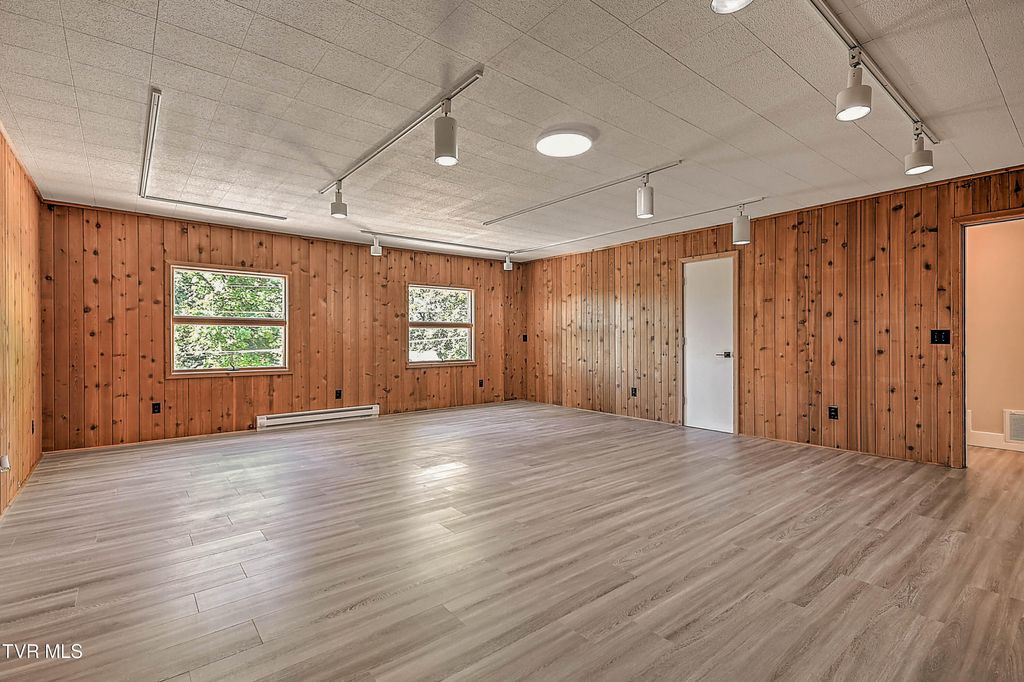 Photo of 4407 Mitchell Road, Kingsport, TN 37664 (MLS # 9985238)