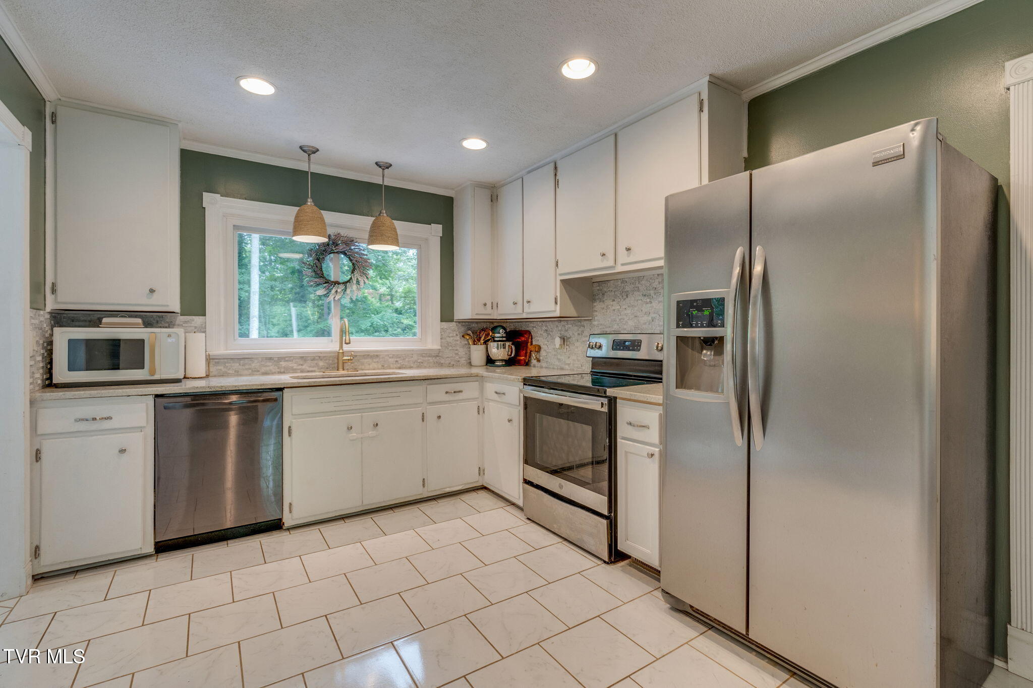 2300 Stuart Drive, Kingsport, Tennessee image 9