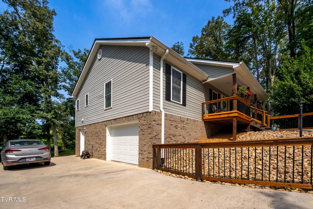 Photo of 191 Madeline Lane, Rogersville, TN 37857 (MLS # 9999933)