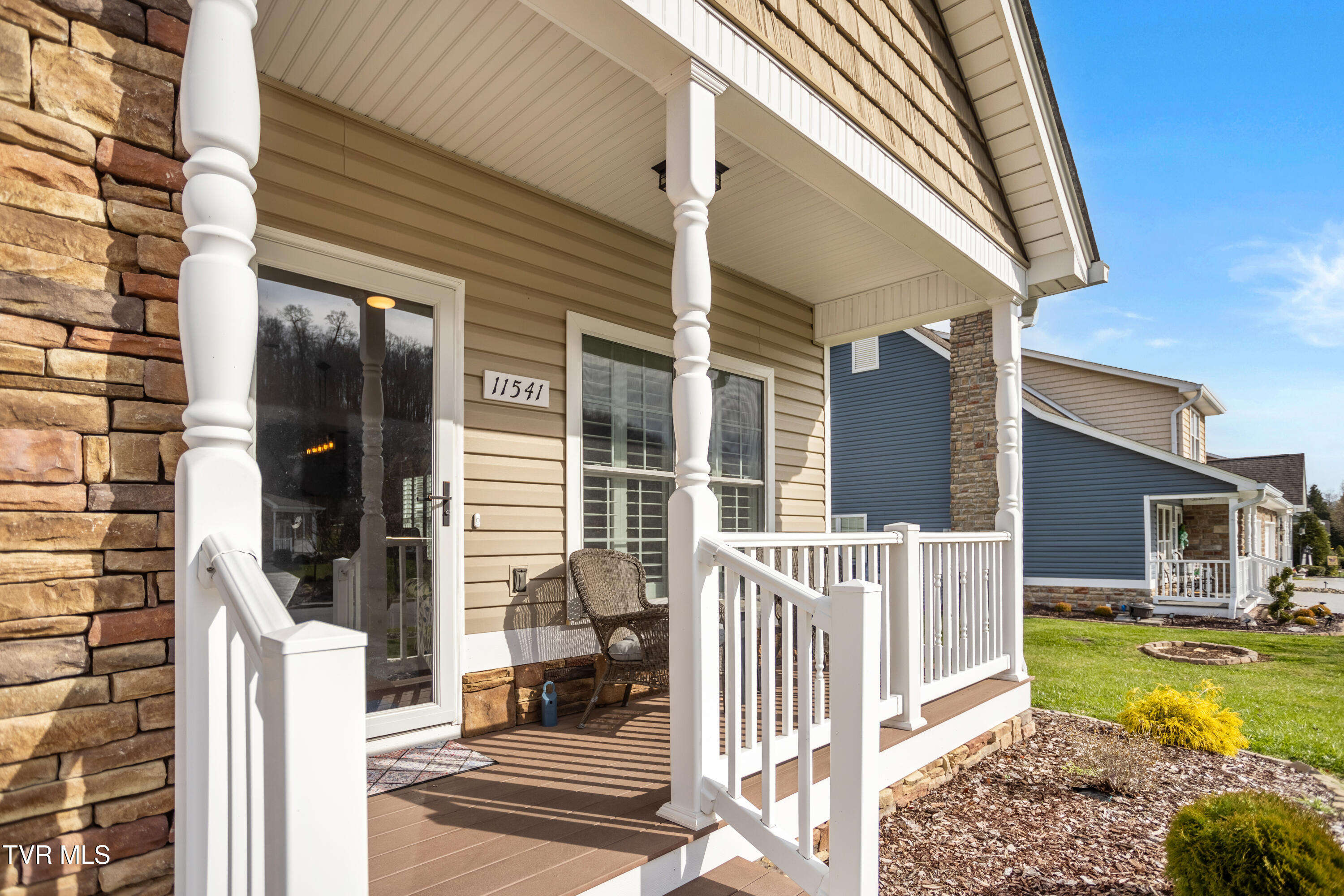 11541 Meadowood Drive