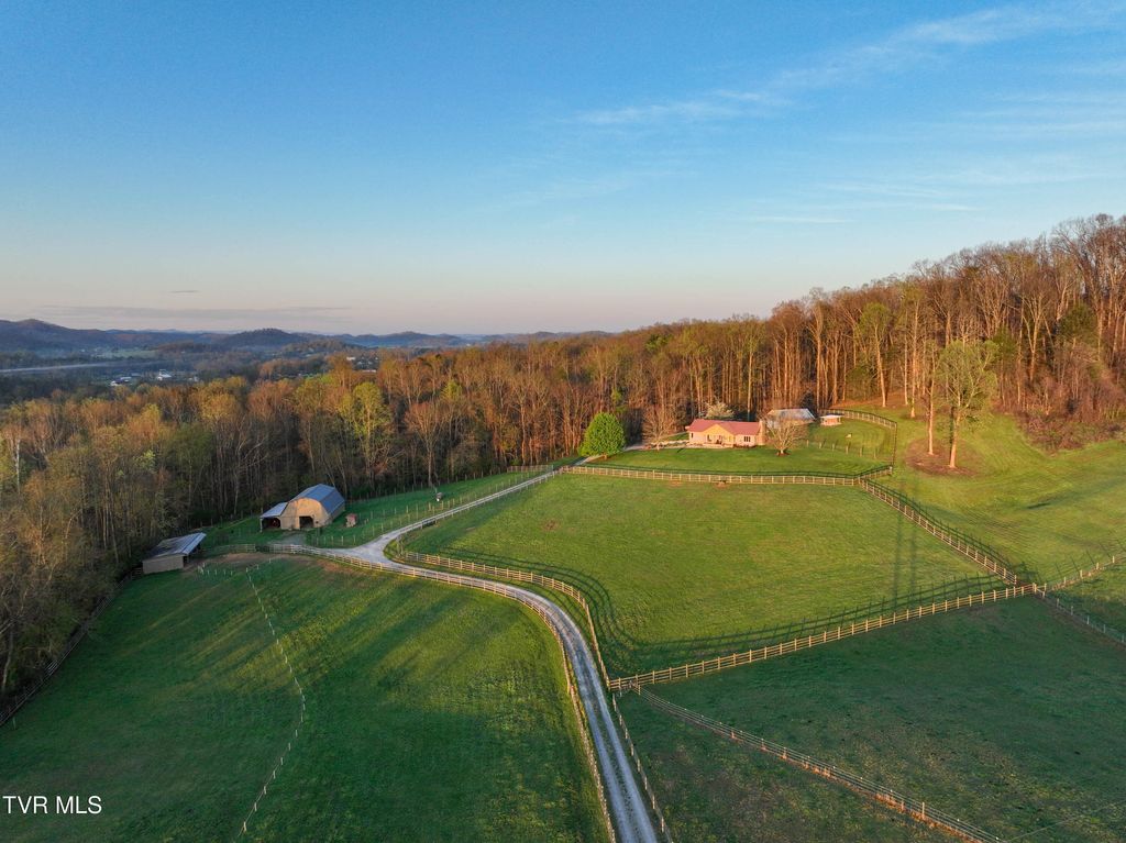 Photo of 415 Beidleman Road, Bristol, TN 37620 (MLS # 9993329)